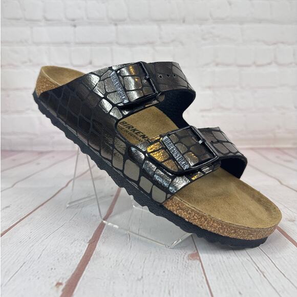 Birkenstock Shoes - Birkenstock Arizona Gator Gleam Two Strap Black Sandals Mens Sz 8/Women’s Sz 10